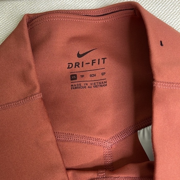 Nike Women's One Mid Rise 7" Bike Shorts Size XS - Picture 6 of 7